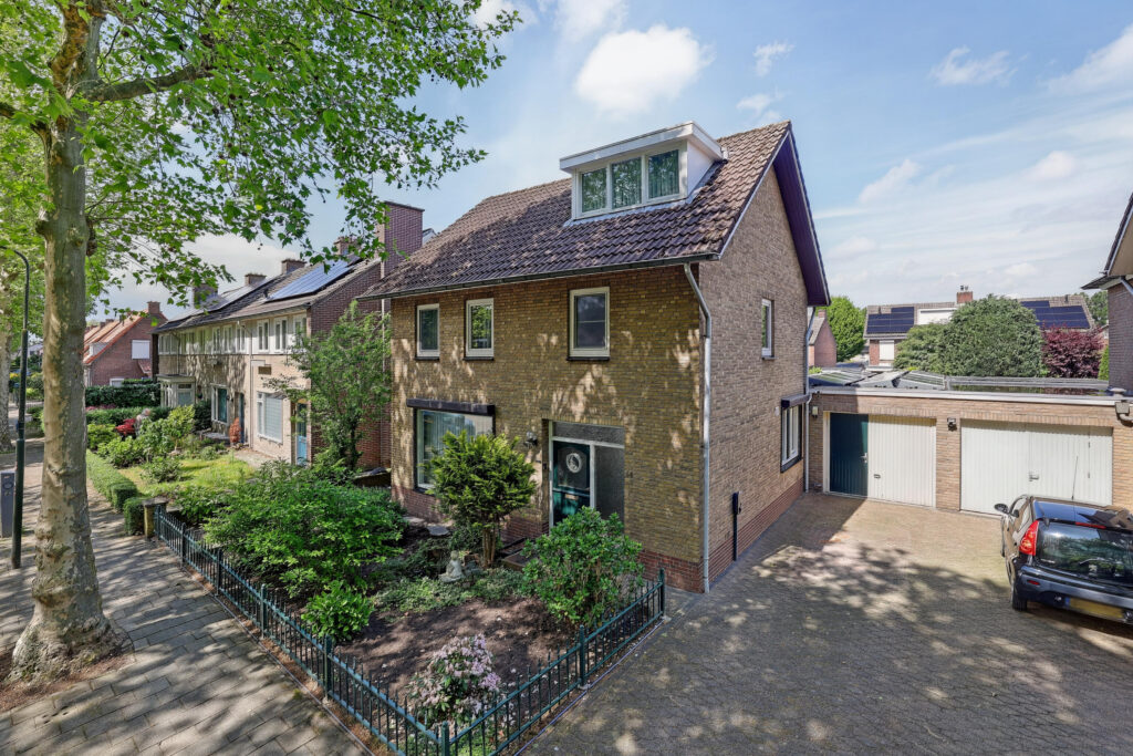 Mgr. van de Venstraat 44