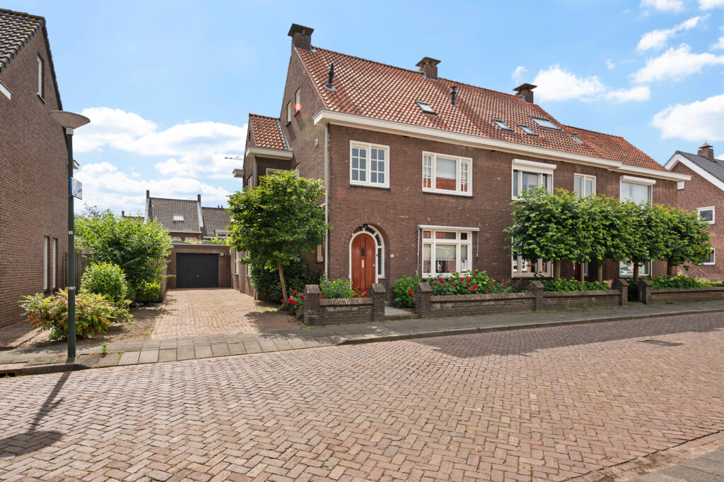 Akkerstraat 13