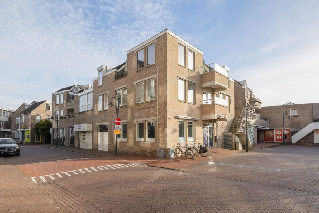 Deken van Miertstraat 23