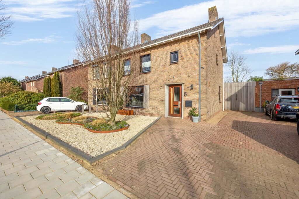 Deken Franssenstraat 5