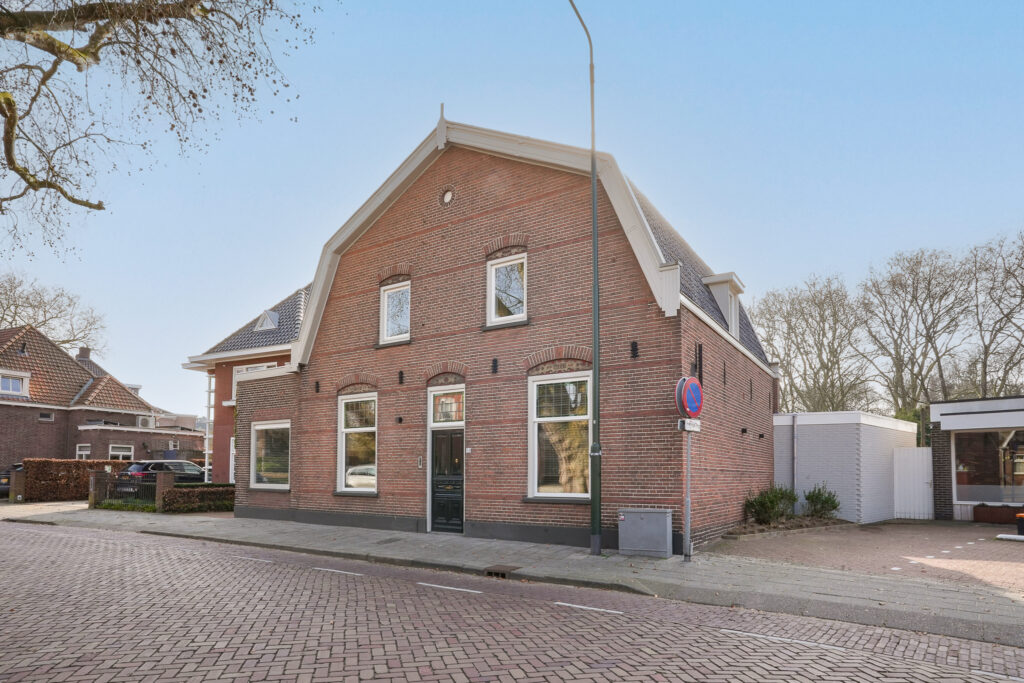 Stationsstraat 34